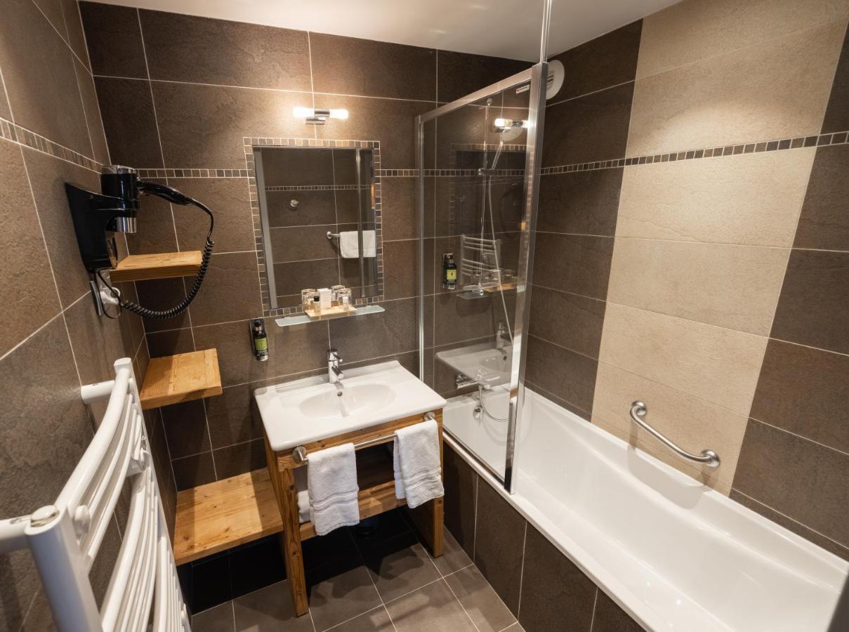 Hotel Et Spa Les Clarines 科朗松昂韦尔科尔 外观 照片