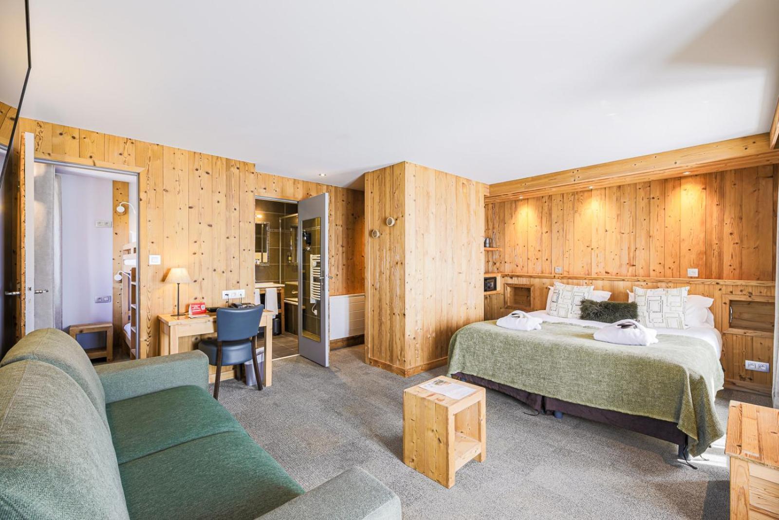 Hotel Et Spa Les Clarines 科朗松昂韦尔科尔 外观 照片