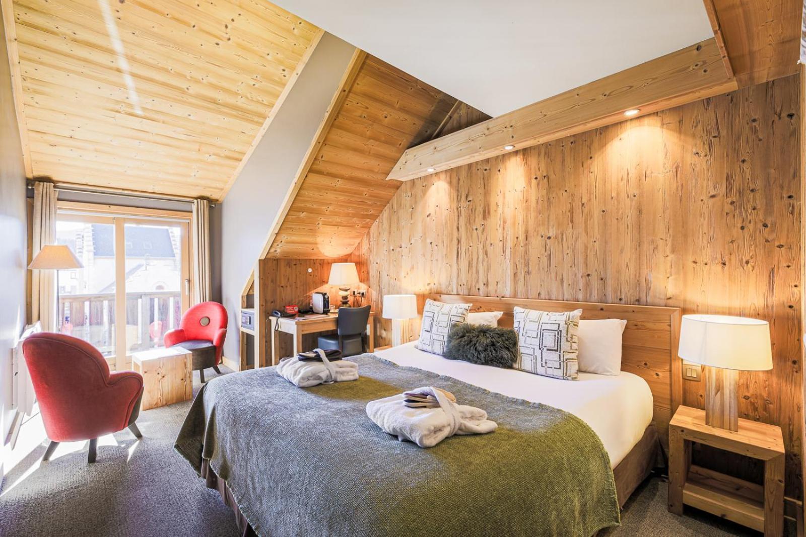 Hotel Et Spa Les Clarines 科朗松昂韦尔科尔 外观 照片